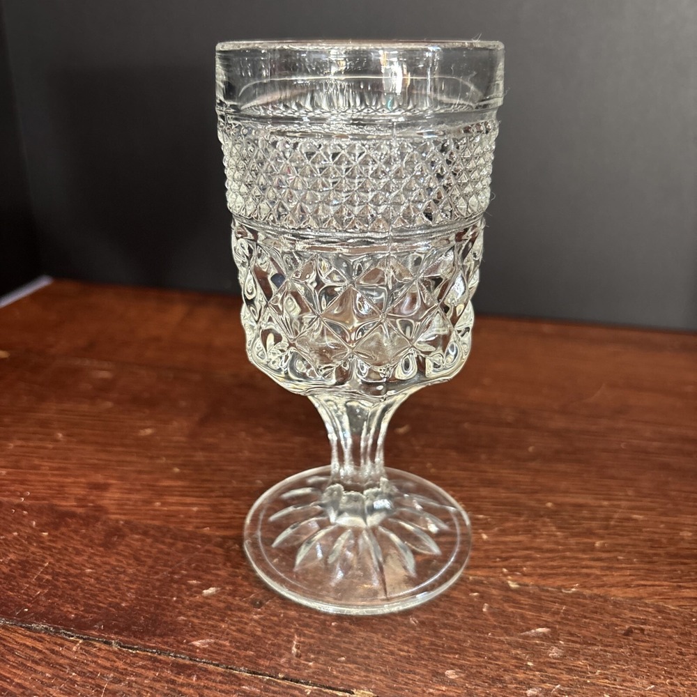 Vintage Anchor Hocking Wexford Wine Glass Juice 5 oz. Stemmed 5 1/2" Tall